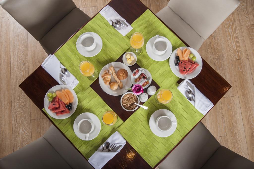 Hotel Reina Isabel Quito Eksteriør billede