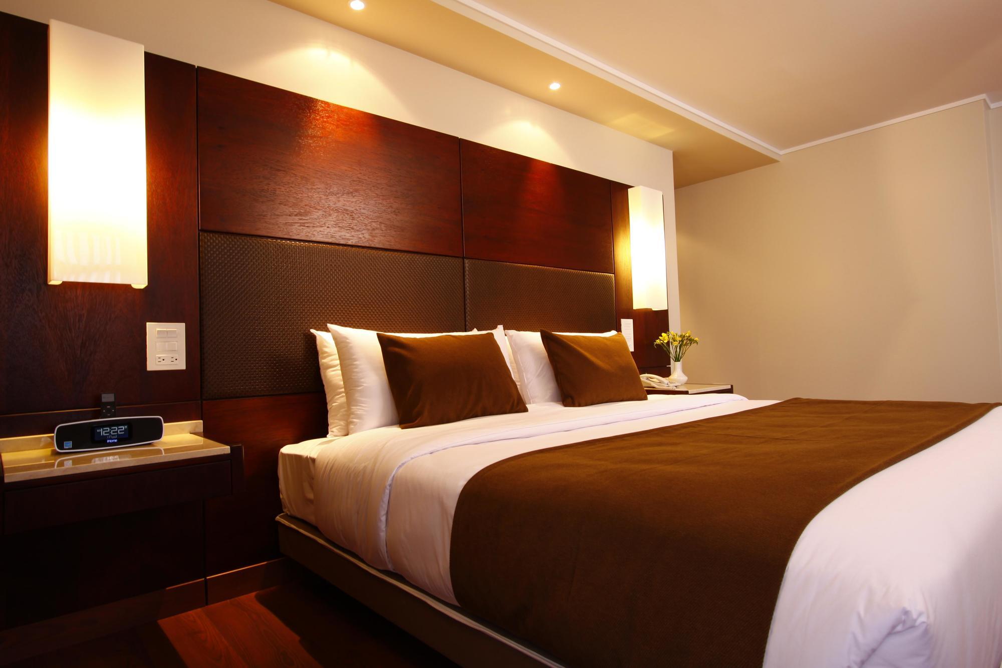 Hotel Reina Isabel Quito Eksteriør billede