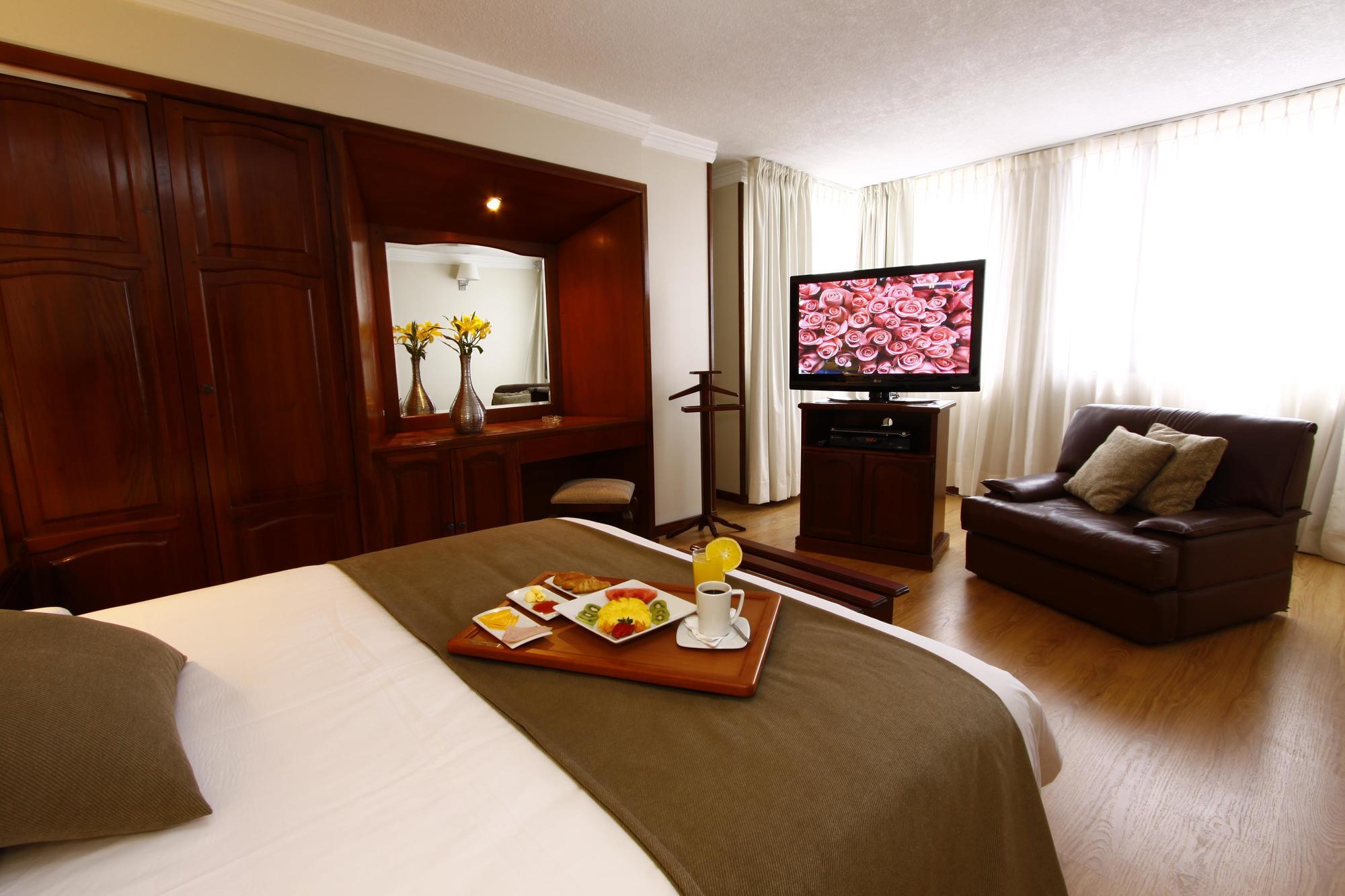 Hotel Reina Isabel Quito Eksteriør billede